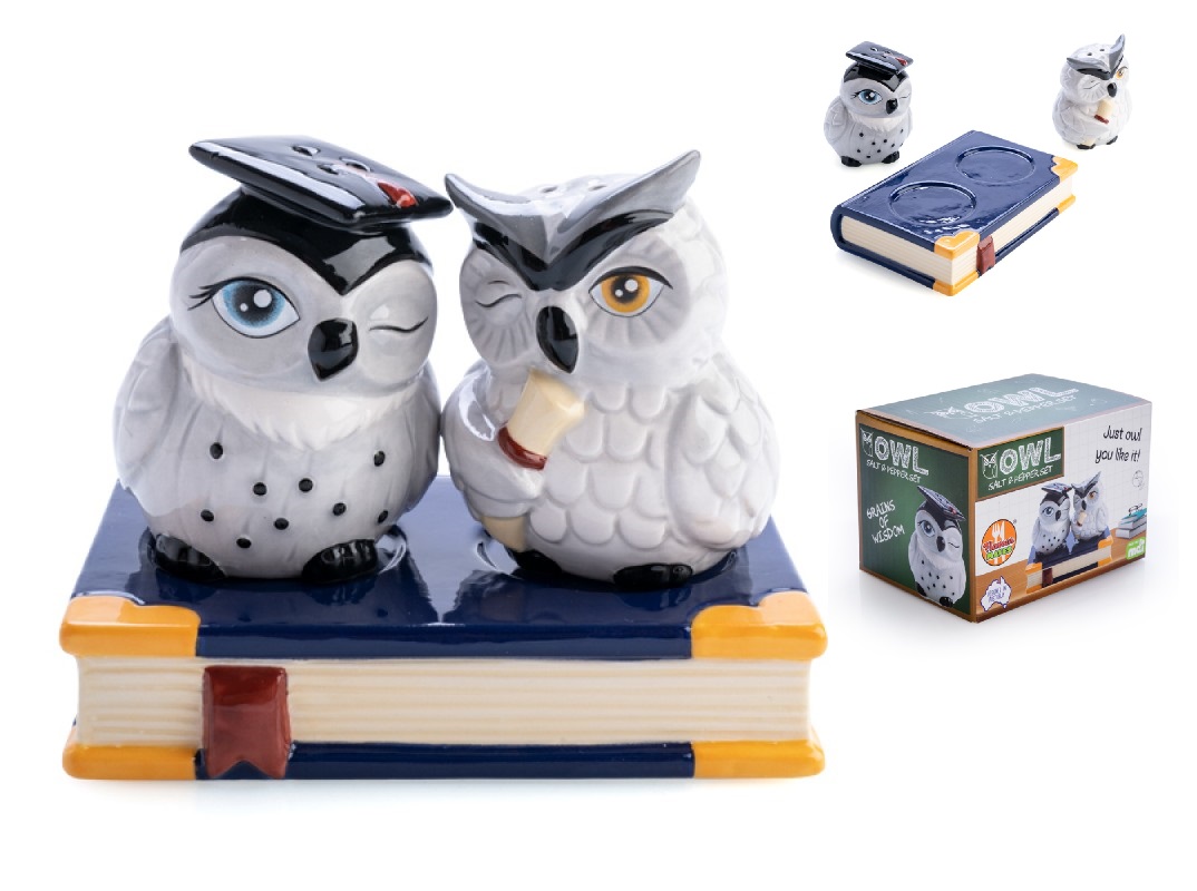 Graduation Owls on Text Book Salt & Pepper Shakers Set
