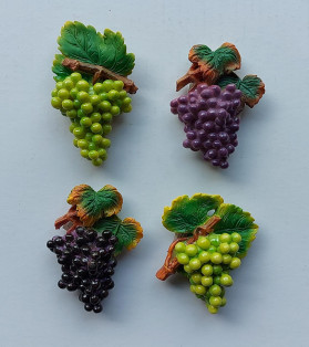 Grape Bunch Magnets 4 Asst
