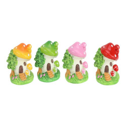 5cm Mushroom House on Grass 4 Asstd in Display