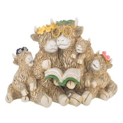 Highland Cow Family Reading