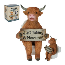 26cm Sitting Highland Cow on Toilet Holding Sign